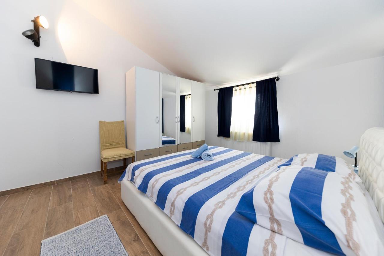 Apartman Lana Biograd Na Moru Buitenkant foto