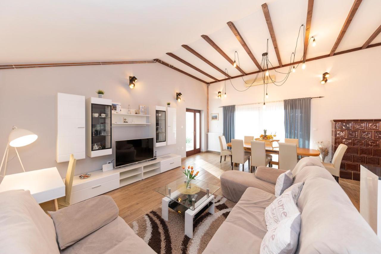 Apartman Lana Biograd Na Moru Buitenkant foto
