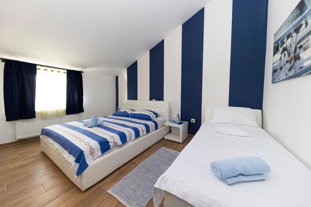 Apartman Lana Biograd Na Moru Buitenkant foto