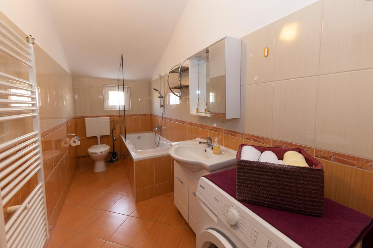 Apartman Lana Biograd Na Moru Buitenkant foto