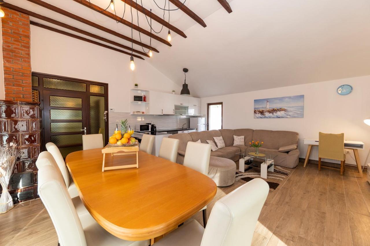 Apartman Lana Biograd Na Moru Buitenkant foto