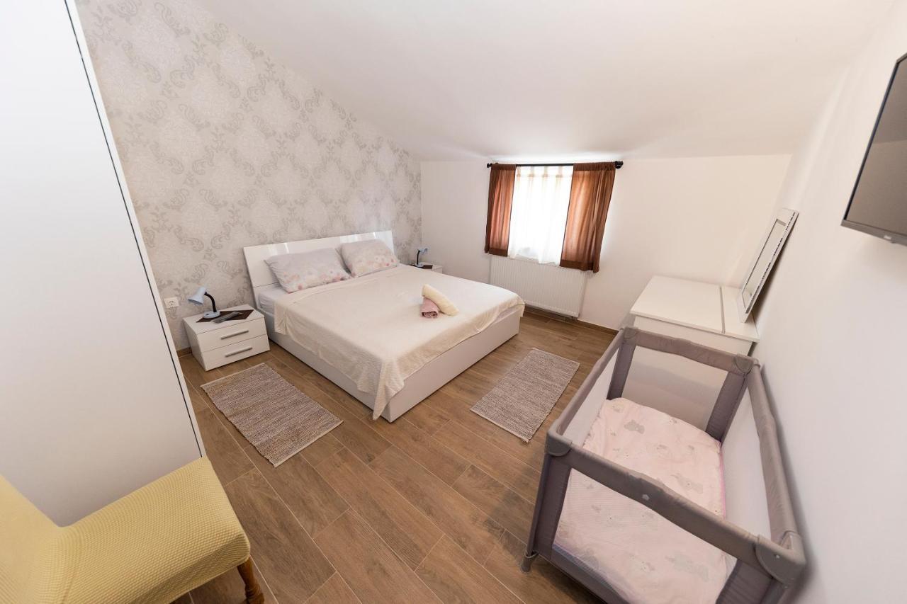 Apartman Lana Biograd Na Moru Buitenkant foto