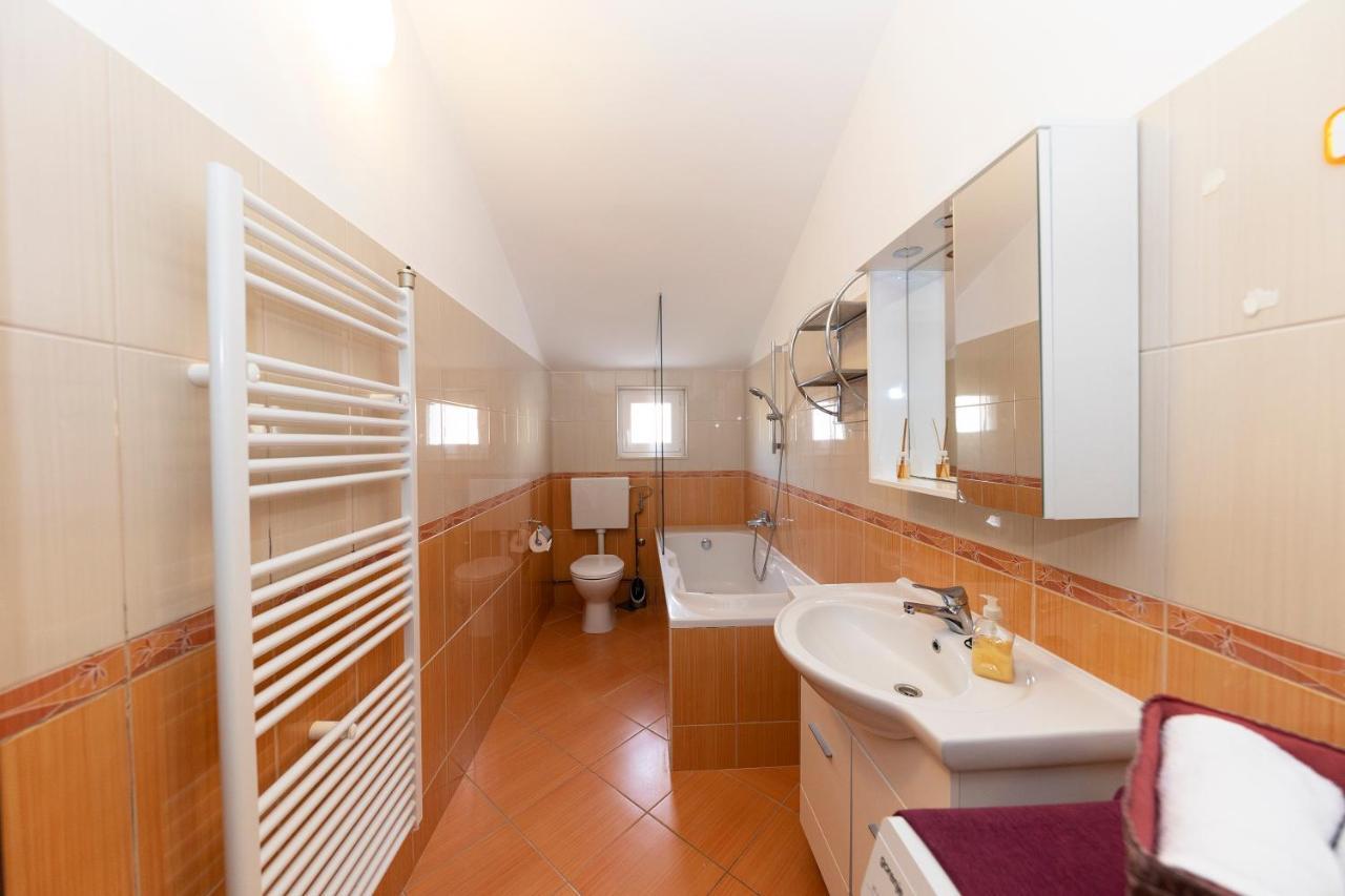 Apartman Lana Biograd Na Moru Buitenkant foto